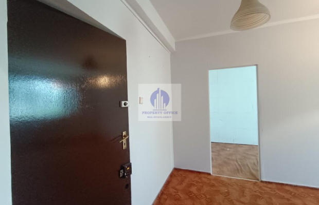 Włochy: lokal biurowy 33,90m2 do wynajęcia