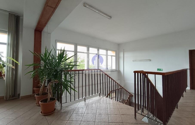 Wawer: lokal biurowy 98,77m2 do wynajęcia