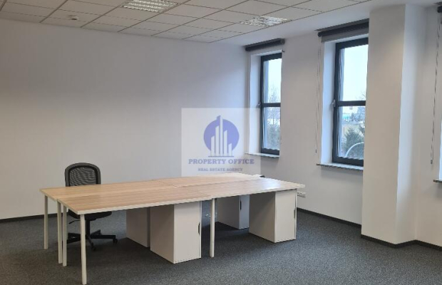 Włochy: lokal biurowy 60,50m2 do wynajęcia