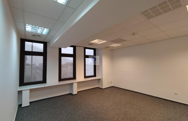 Śródmieście: lokal biurowy 45,18m2 do wynajęcia