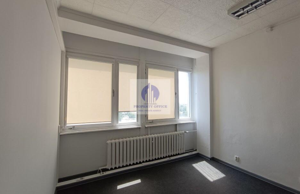 Praga Południe: lokal biurowy 14,10m2 do wynajęcia