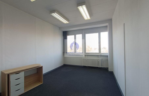 Praga Południe: lokal biurowy 22,90 m2 do wynajęcia