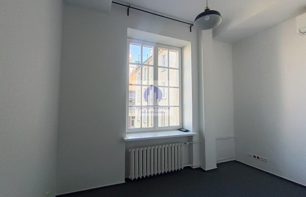 Śródmieście: lokal biurowy 39,89m2 do wynajęcia