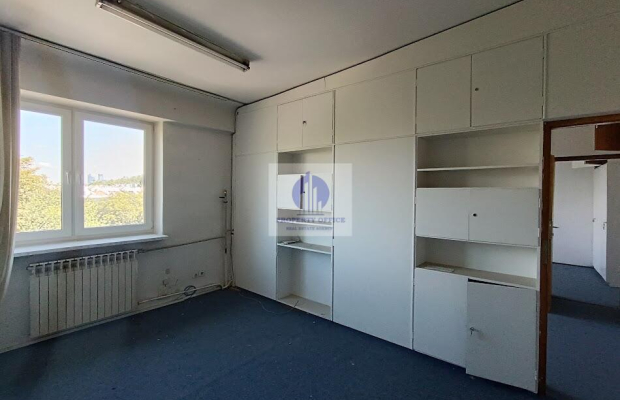 Włochy: lokal biurowy 55,20m2 do wynajęcia