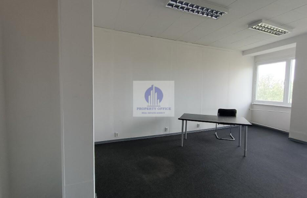 Praga Południe: lokal biurowy 35,10m2 do wynajęcia