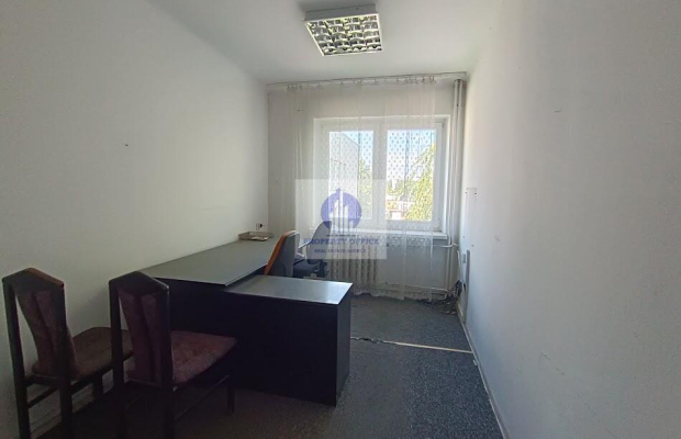Włochy: lokal biurowy 72,20m2 do wynajęcia