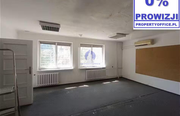 Włochy: lokal biurowy 37,60 m2 do wynajęcia