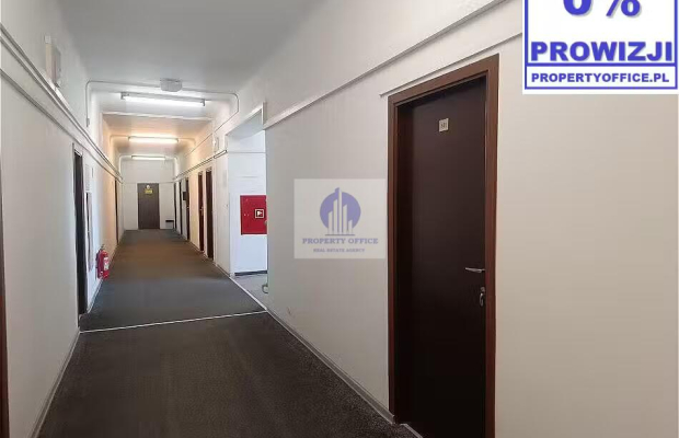 Włochy: lokal biurowy 28,20 m2 do wynajęcia