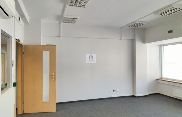 Bielany: lokal biurowy 133m2 do wynajęcia