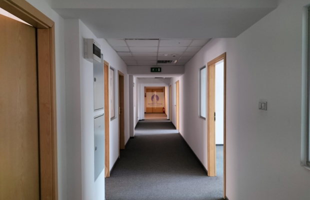 Bielany: lokal biurowy 182m2 do wynajęcia