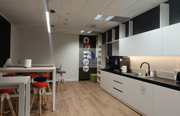 Ochota: biurko w coworkingu do wynajęcia