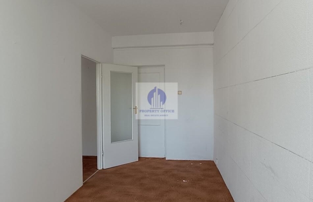 Włochy: lokal biurowy 33,90m2 do wynajęcia