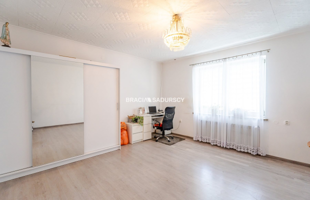 Dom z dużą działką budowlaną. Rzozów 87 arów.