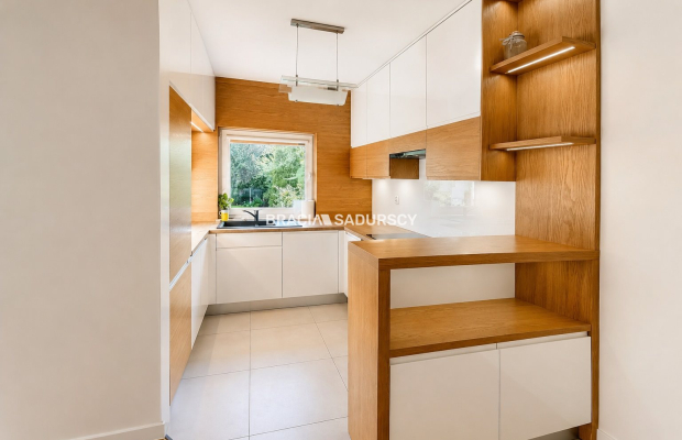 Dom w zabudowie szeregowej - 122,5 m², ogródek, taras i garaż 

 Na sprzedaż środkowy segment domu w zabudowie szeregowej o pow