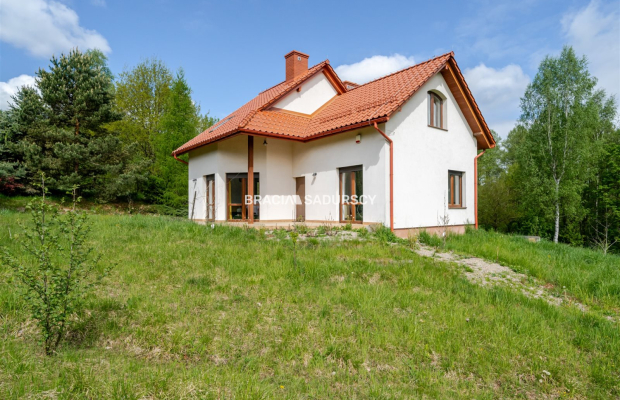 Klimatyczny dom z potencjałem aranżacyjnym/Siepraw
