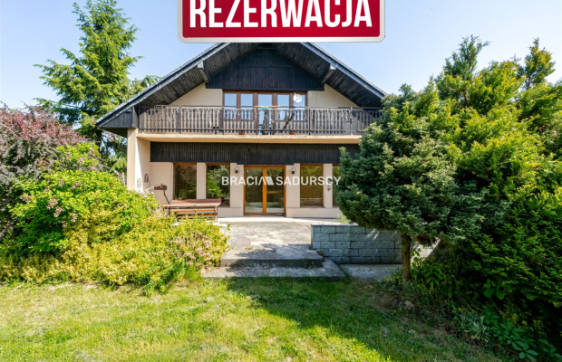 Dom wolostojący w Centrum Skawiny