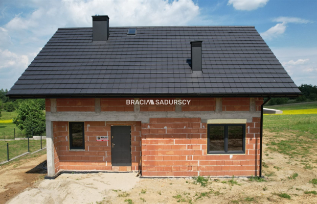 Dom w Brzezince, gm Brzeźnica