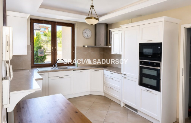 Luksusowy dom na wynajem - Buków, gmina Mogilany | 280 m² | ogród | wysoki standard  
 
Do wynajęcia wyjątkowy, komfortowy dom 