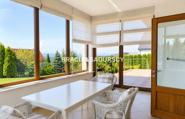 Luksusowy dom na wynajem - Buków, gmina Mogilany | 280 m² | ogród | wysoki standard  
 
Do wynajęcia wyjątkowy, komfortowy dom 
