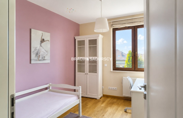 Luksusowy dom na wynajem - Buków, gmina Mogilany | 280 m² | ogród | wysoki standard  
 
Do wynajęcia wyjątkowy, komfortowy dom 