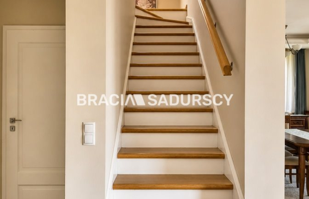 Luksusowy dom na wynajem - Buków, gmina Mogilany | 280 m² | ogród | wysoki standard  
 
Do wynajęcia wyjątkowy, komfortowy dom 
