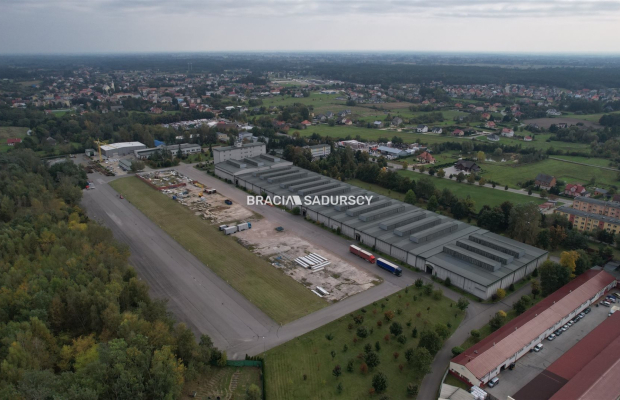 Nieruchomośc z przeznaczeniem pod fabrykę / centru