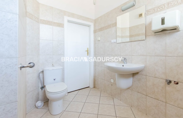 os. oficerskie, 2p/2p, 97m2 na biuro