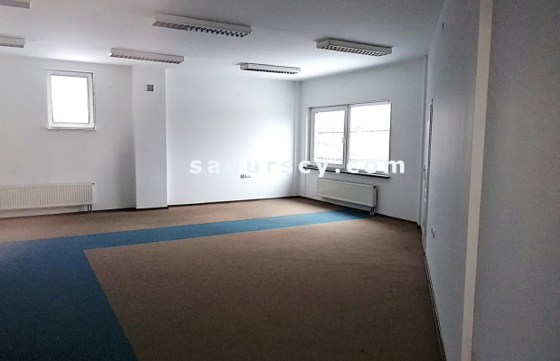 Budynek usługowo-biurowy 850m2 z własnym parkingiem w Górze Kalwarii.    
 
Duża powierzchnia biurowa z ewentualną powierzchnią