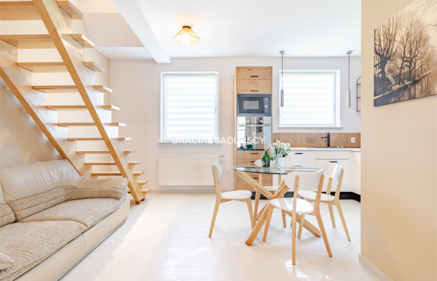 3 pokoje, 2-poziomy, balkon, zamknięte osiedle