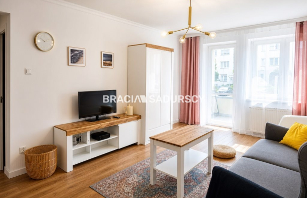 Kawalerka po remoncie | Balkon | Niski czynsz