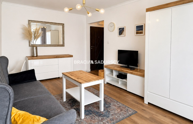 Kawalerka po remoncie | Balkon | Niski czynsz