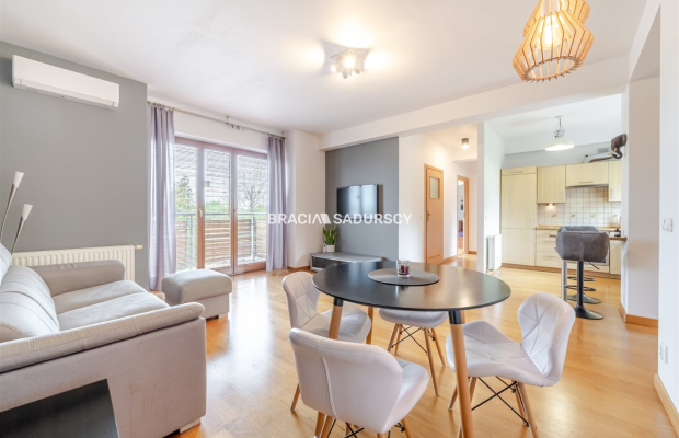 3-pokojowe mieszkanie 68 m² 2balkony | Mydlniki