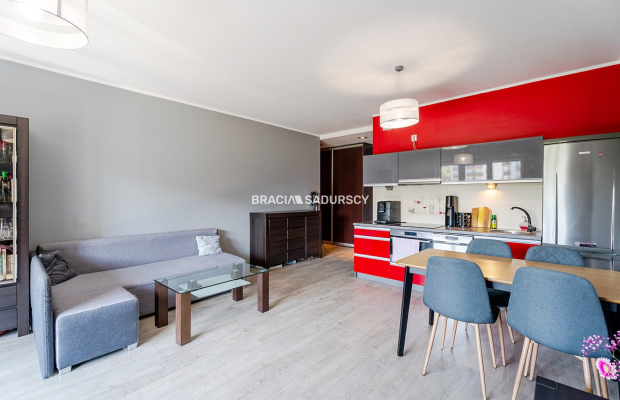 Obozowa/Ruczaj/– 1. piętro, winda, duży balkon