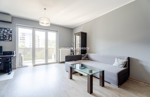 Obozowa/Ruczaj/– 1. piętro, winda, duży balkon