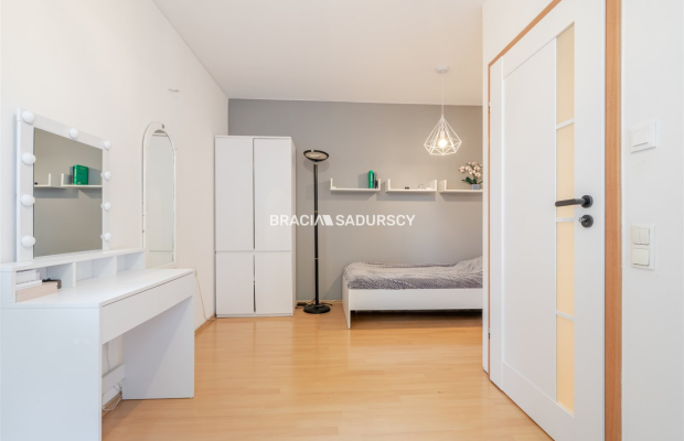 3 pokoje z ogrodem 130 m² i kominkiem