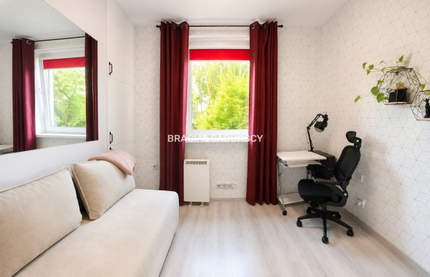 3 pokoje z ogrodem 130 m² i kominkiem