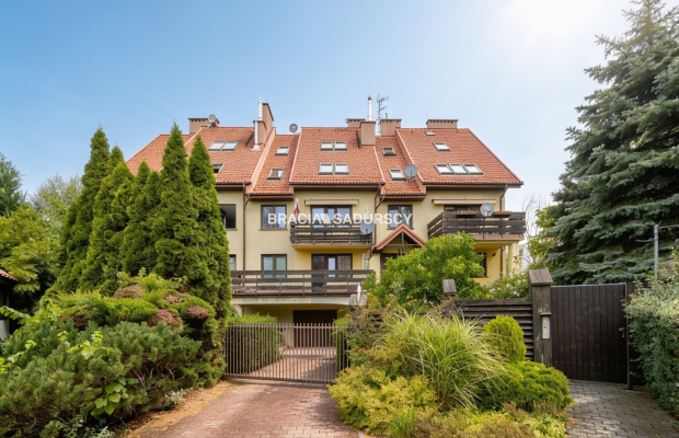 3 pokoje z ogrodem 130 m² i kominkiem
