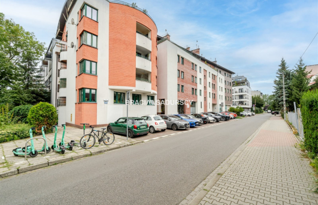ŚWIETNA LOKALIZACJA 2-POKOJOWE Z BALKONEM