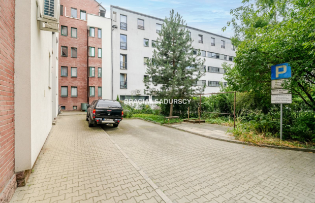 ŚWIETNA LOKALIZACJA 2-POKOJOWE Z BALKONEM