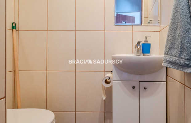 3 pok/ duży balkon/ winda/ ul. Walerego Sławka.