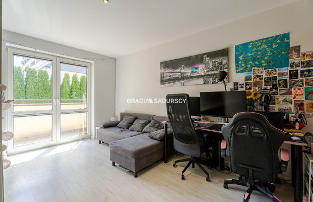 studio z oddzielną kuchnią/Ruczaj/duzo m.parkingow