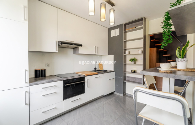 Dwupoziomowe mieszkanie 70 m² w granicy Krakowa