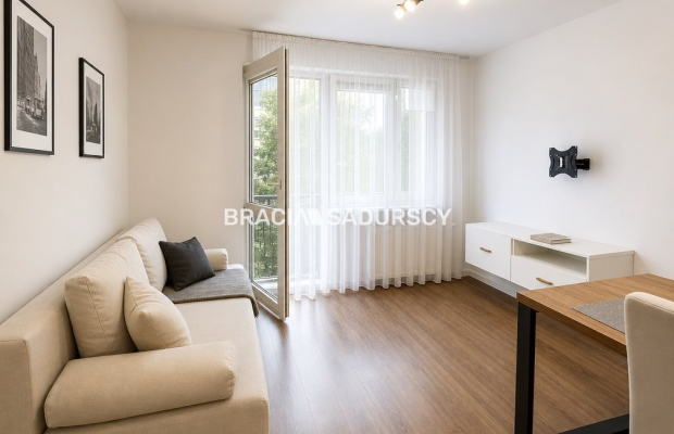25 m² po generalnym remoncie | Blisko uczelni