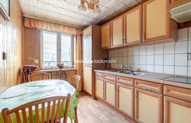 3 pokoje | Loggia | Świetna lokalizacja