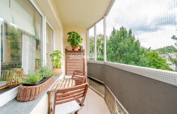 Duże mieszknie 3 sypialnie salon balkon