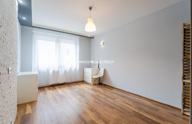 2 pok, 52,75m2, ul. Reduta, z miejscem postojowym