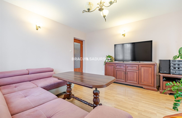 2 piętro, balkon, 3 pok., piwnica,zielono, parking