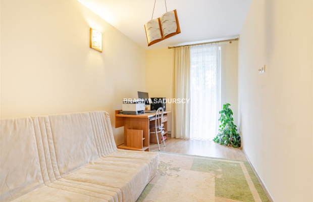 2 piętro, balkon, 3 pok., piwnica,zielono, parking