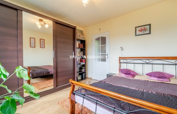 Przestronne 3 pokojowe  mieszkanie o powierzchni 61,40 m² - Kraków, ul. Halszki - Podgórze Duchackie.  
  
Mamy przyjemność zap