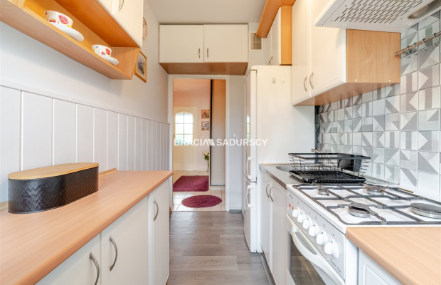 Przestronne 3 pokojowe  mieszkanie o powierzchni 61,40 m² - Kraków, ul. Halszki - Podgórze Duchackie.  
  
Mamy przyjemność zap